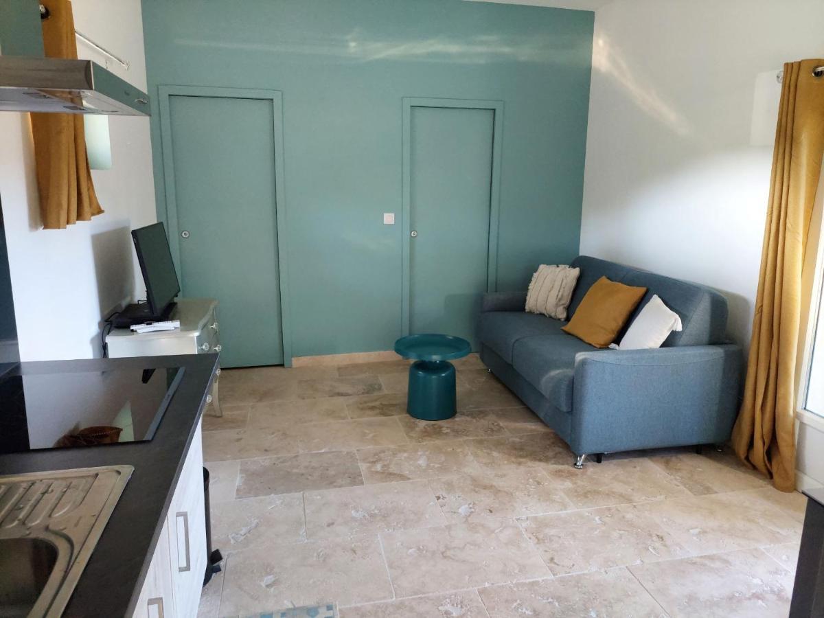 L'Etang Des Cigales Apartman Uchaux Kültér fotó